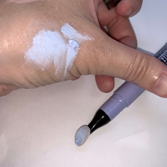 *Free Gift* Maybelline New York Master Camo Color Correcting Pen in Blue - Picture 5 of 8